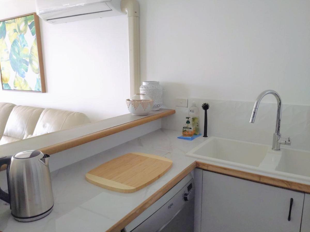Large Surfers Paradise Apartment With Fantastic Views Гоулд Коуст Екстериор снимка